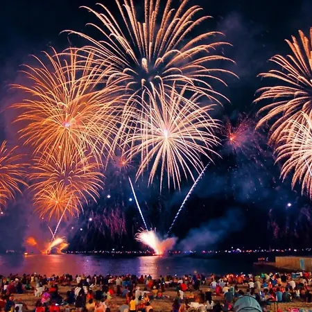 Apartment Golden - Equipe - Clim - Wifi - A Pied - Centre - Plages